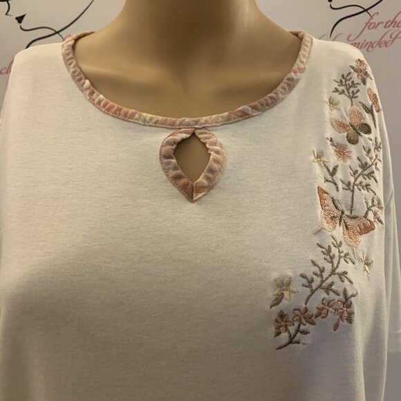 Bon Worth. Size LP. Embroidered Pullover. Short Sleeve. Cotton Blend. B82. - Picture 2 of 6